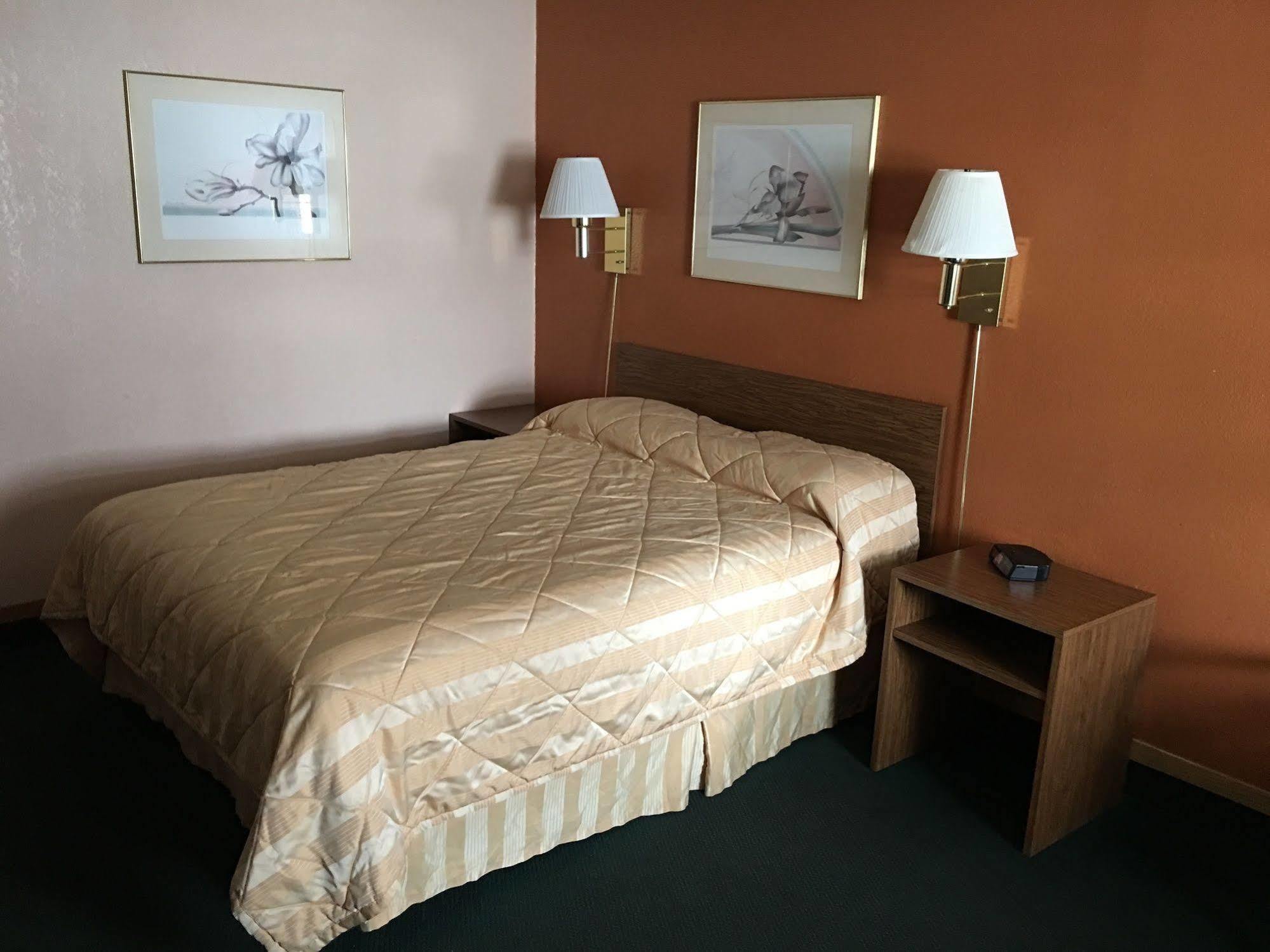 Red Roof Inn Des Moines Buitenkant foto
